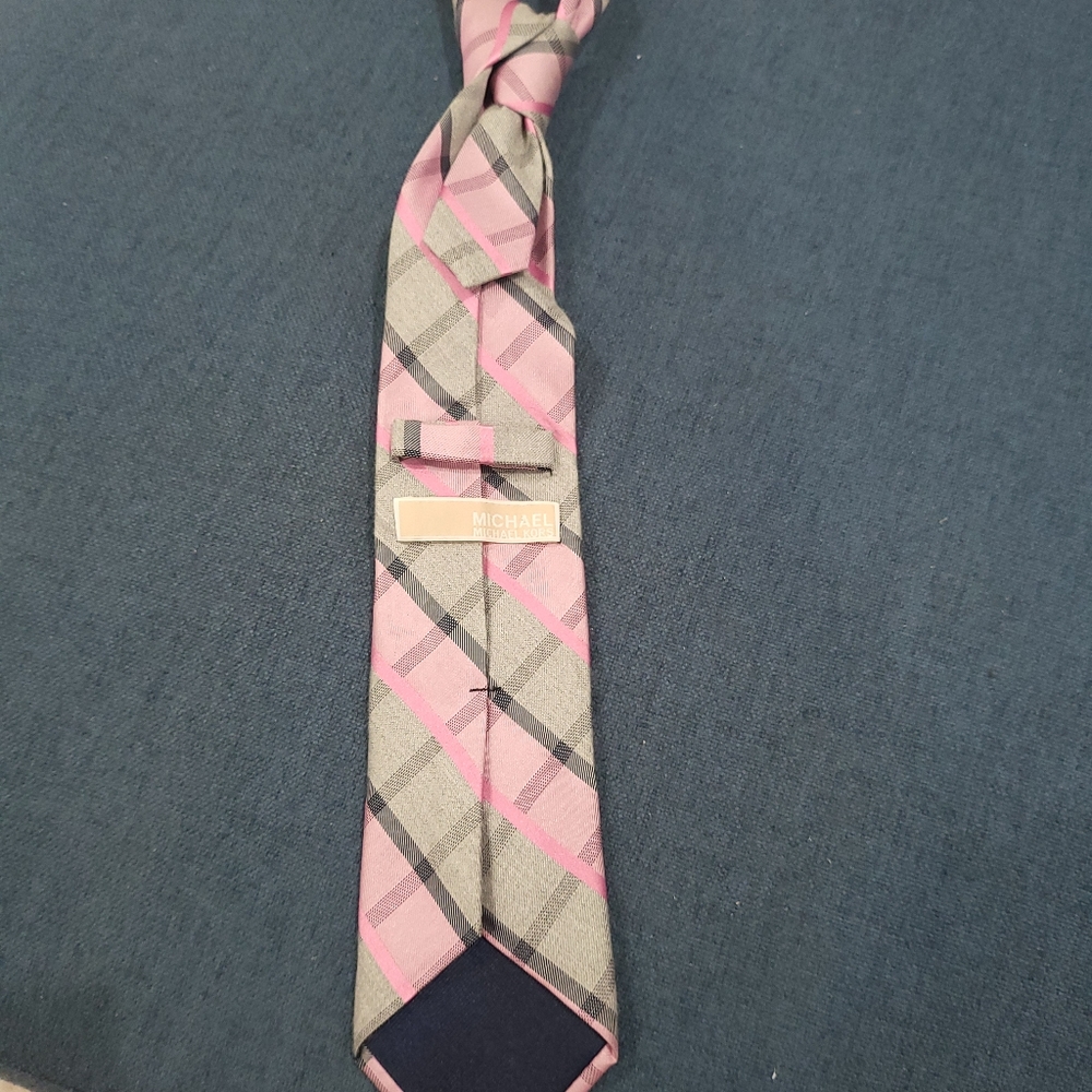 Tie - Picture 3 of 3